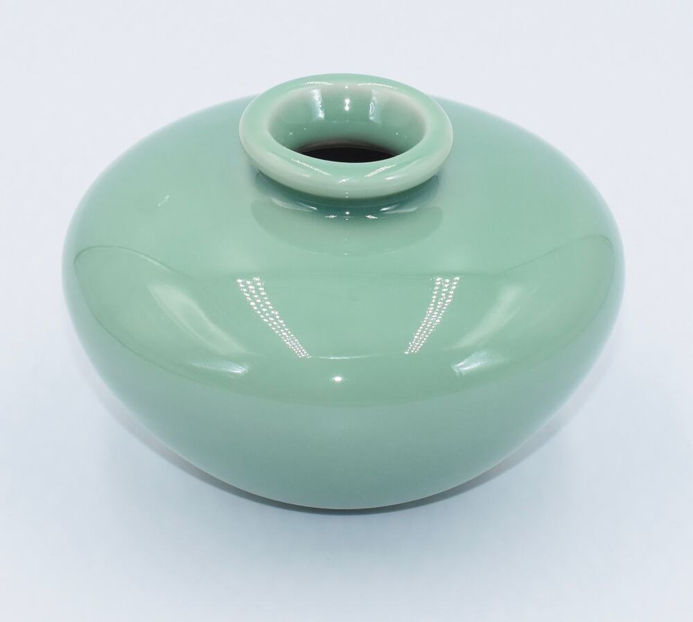 Asian Studio Art Ceramic Jade Celadon Bud Vase 3.5" Tall